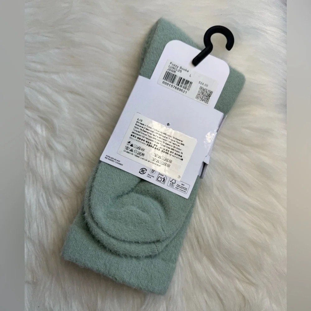 Lululemon Daily Essential Fuzzy Socks Size L JDGR New